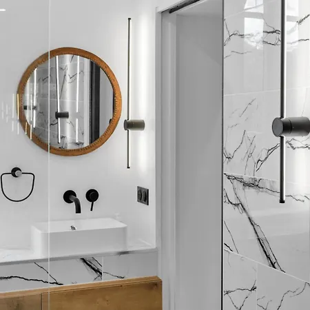 A- Aix'capade & - Jacuzzi Εξ Λε Μπαν